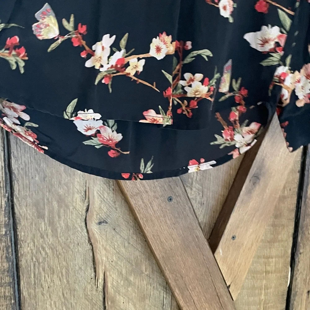 Joie Size Small Black Floral Print Blouse - Picture 4 of 7